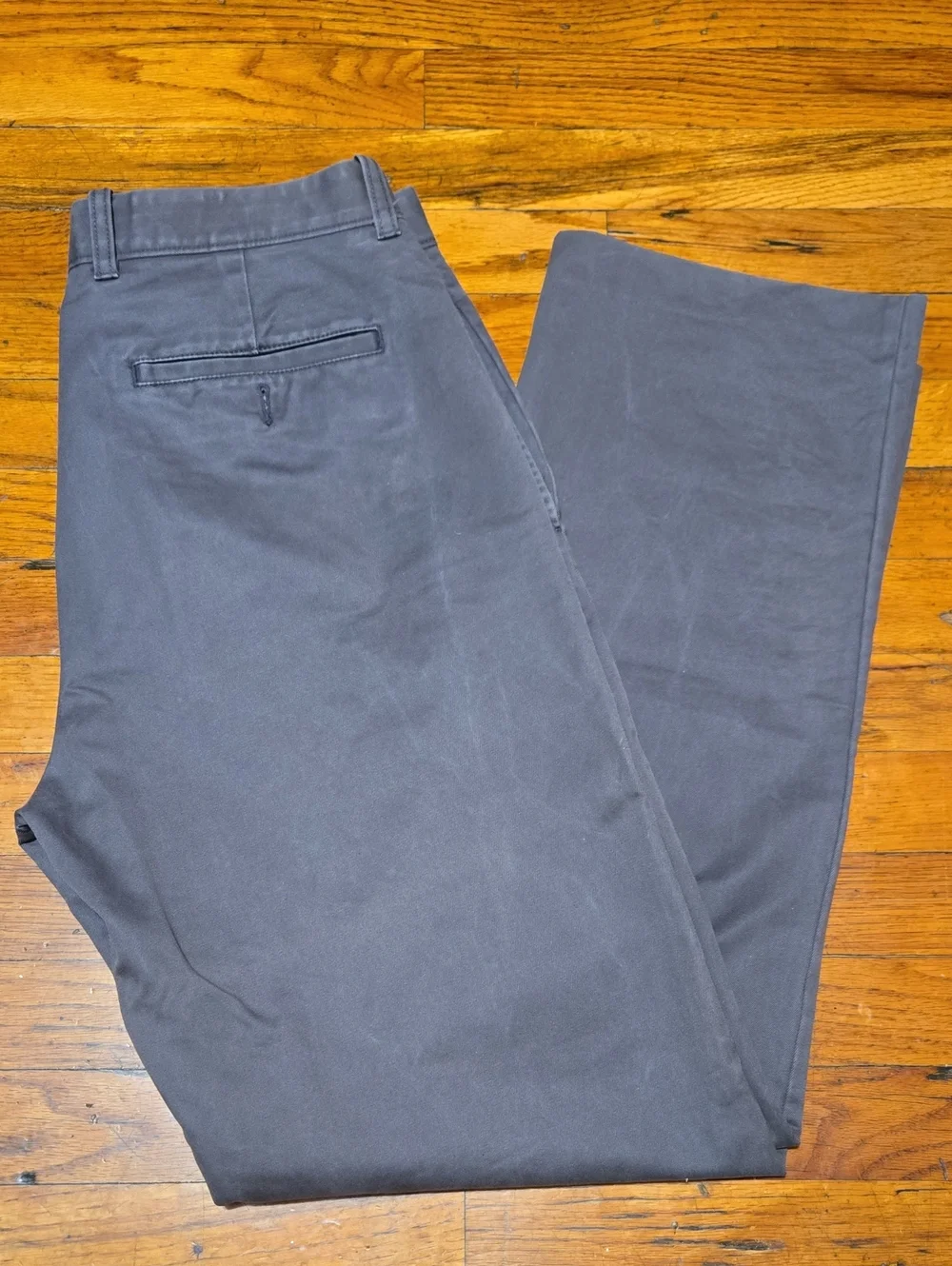 J.Crew Essential Pants Mens 33x32 Gray 100% Cotton Chino Straight Leg Casual